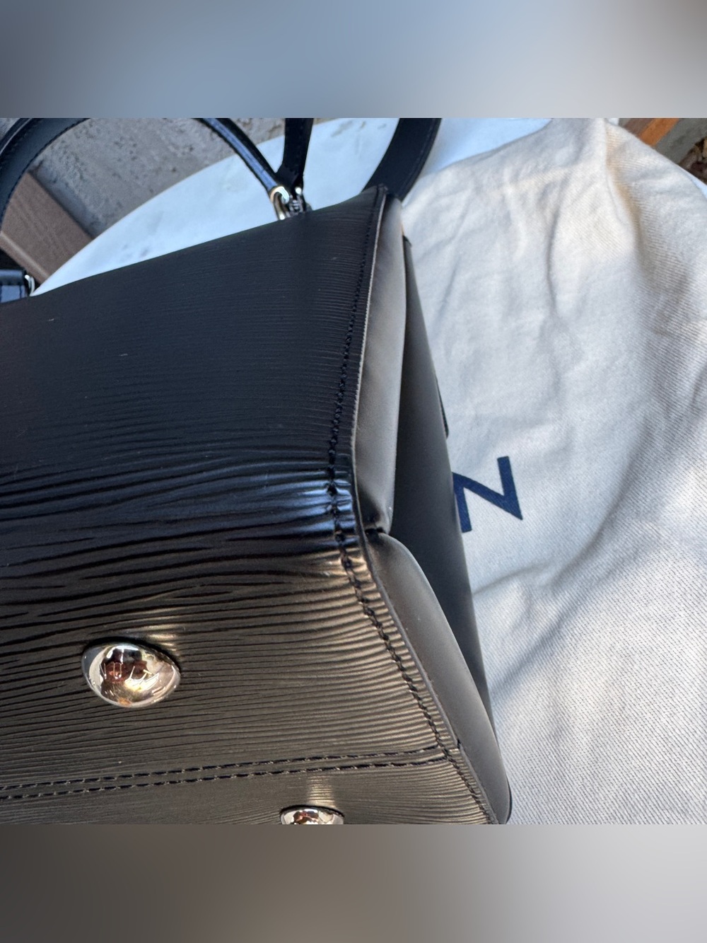 Louis Vuitton Epi Leather Grenelle MM Shoulder Bag - Picture 12 of 15